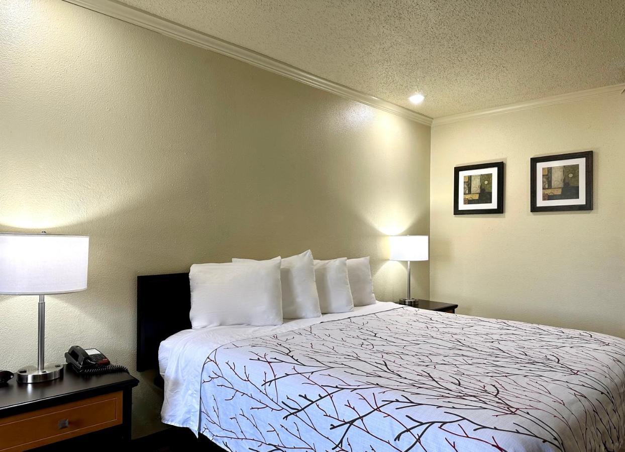 Travelers Inn Elizabeth City Exterior photo
