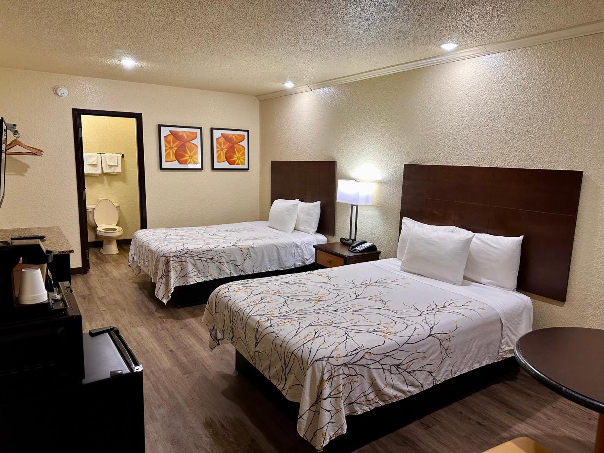 Travelers Inn Elizabeth City Exterior photo