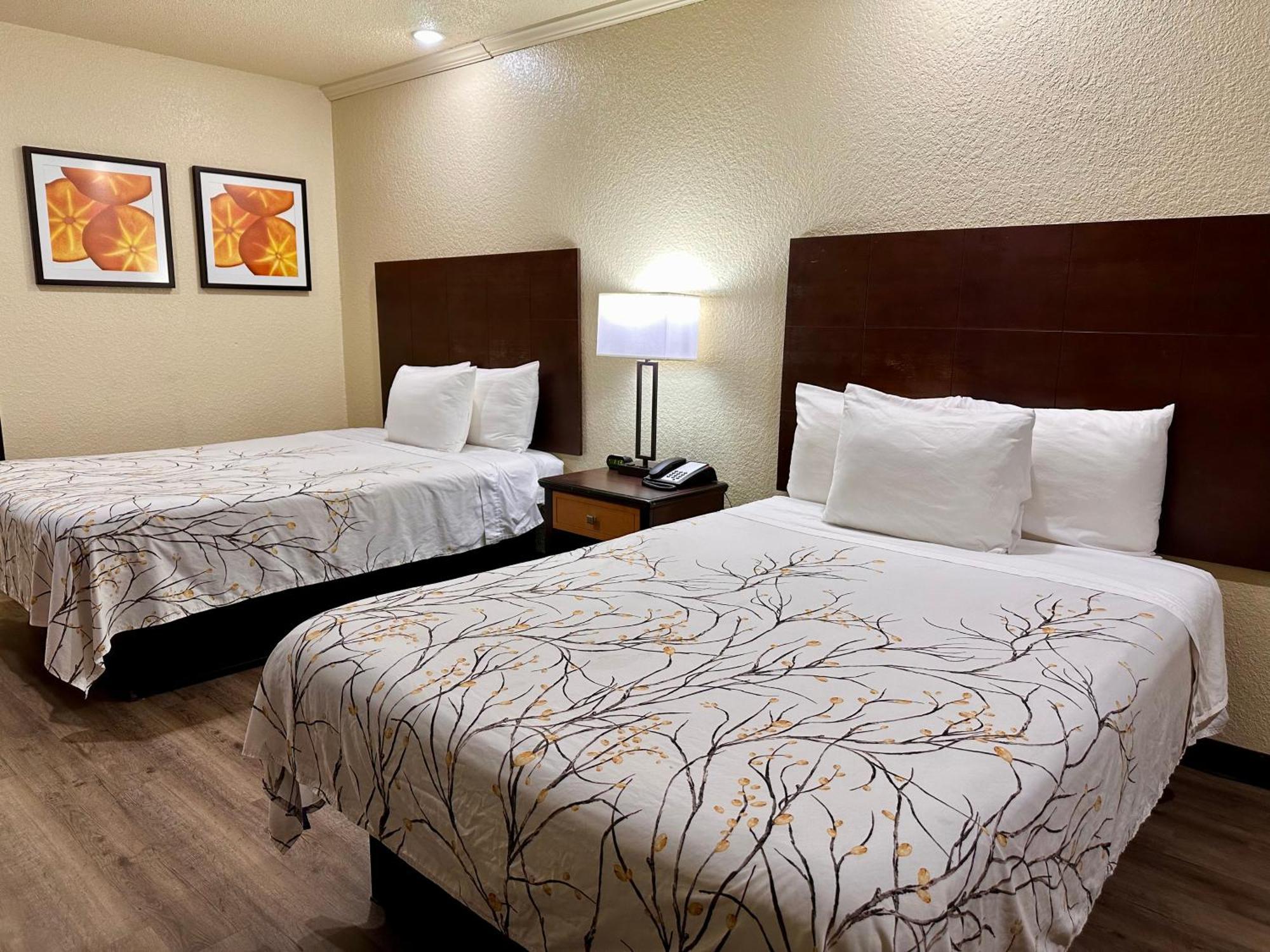 Travelers Inn Elizabeth City Exterior photo