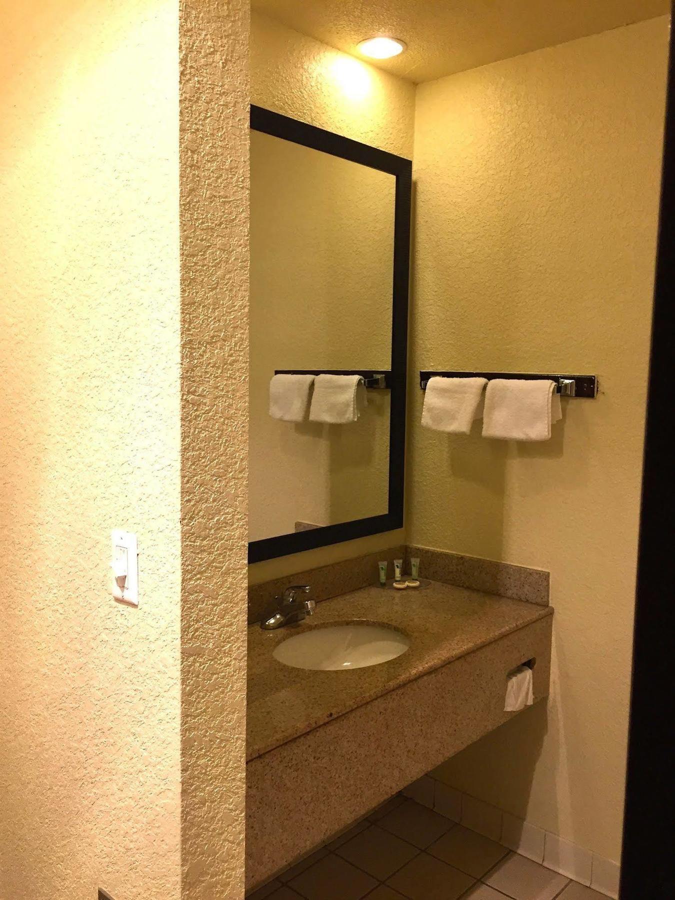 Travelers Inn Elizabeth City Exterior photo